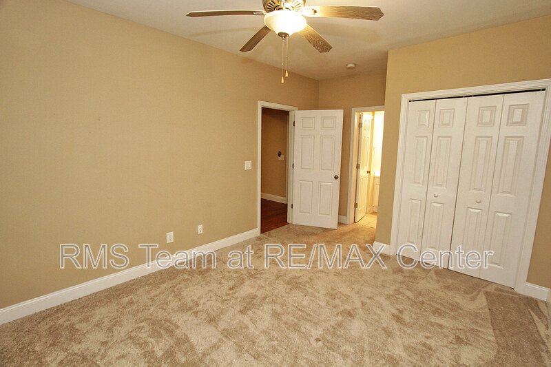 Gorgeous LIKE NEW 4 BR/3.5 BA Townhome in Atlanta (Cobb County)! property image