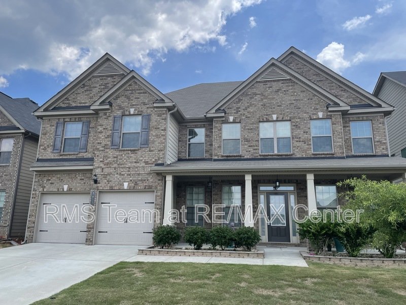 Dacula High School District! Great 2-story Craftsman-style home property image