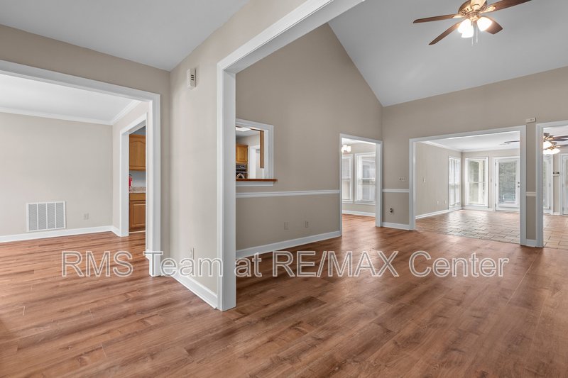 Mountain View High School District! 4 Bedroom Ranch! property image
