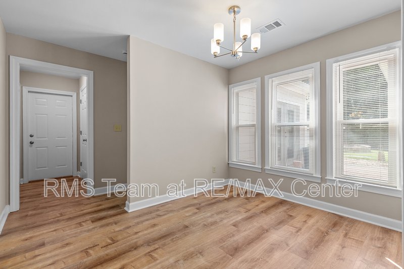 Mountain View High School District! 4 Bedroom Ranch! property image