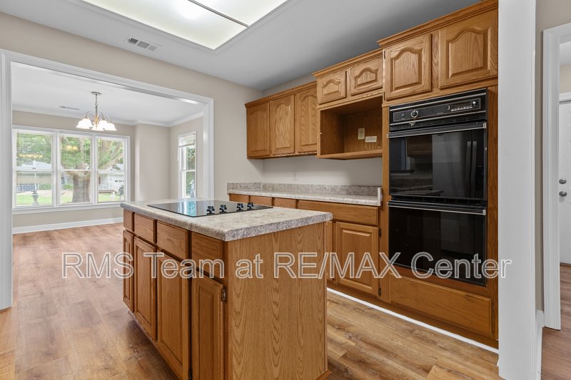 Mountain View High School District! 4 Bedroom Ranch! property image