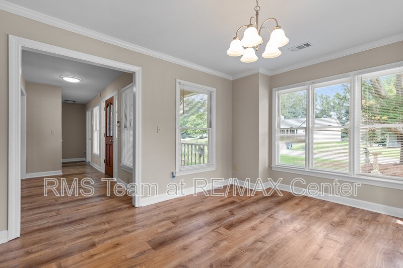 Mountain View High School District! 4 Bedroom Ranch! property image