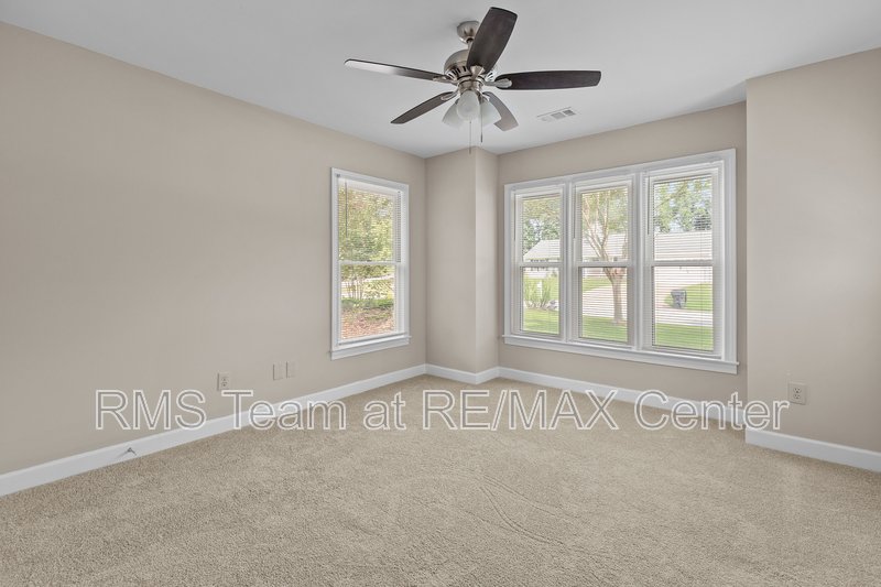 Mountain View High School District! 4 Bedroom Ranch! property image