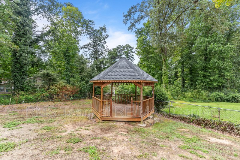 Mountain View High School District! 4 Bedroom Ranch! property image