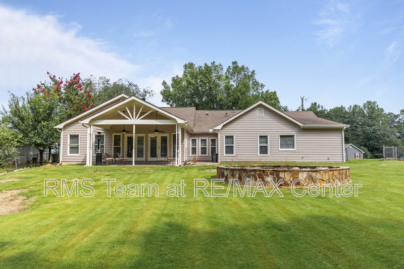 Mountain View High School District! 4 Bedroom Ranch! property image
