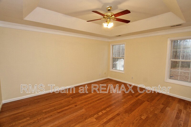 Gorgeous 3 BR/2.5 BA Traditional in Lilburn Swim/Tennis Community! property image