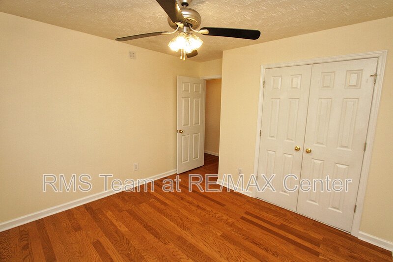 Gorgeous 3 BR/2.5 BA Traditional in Lilburn Swim/Tennis Community! property image