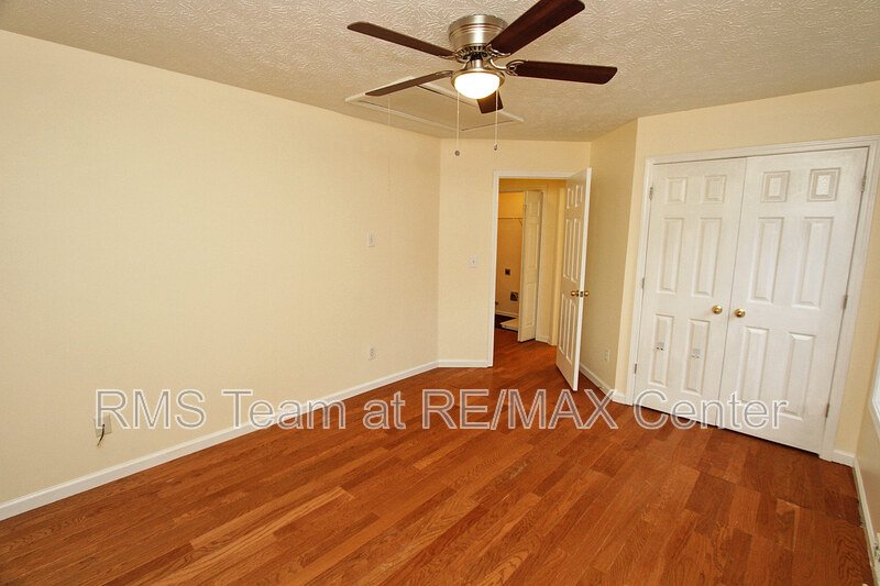 Gorgeous 3 BR/2.5 BA Traditional in Lilburn Swim/Tennis Community! property image