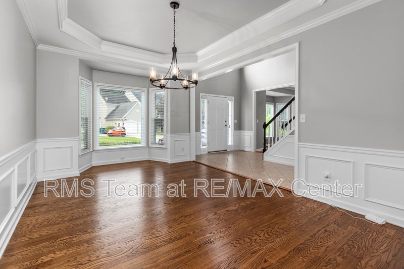 STUNNING 5 BR/3.5 BA Traditional in Dunwoody! property image