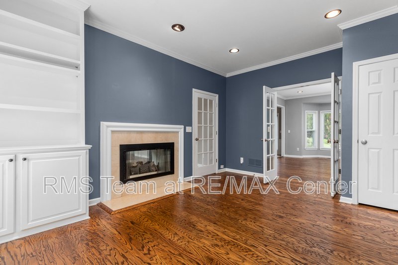 STUNNING 5 BR/3.5 BA Traditional in Dunwoody! property image