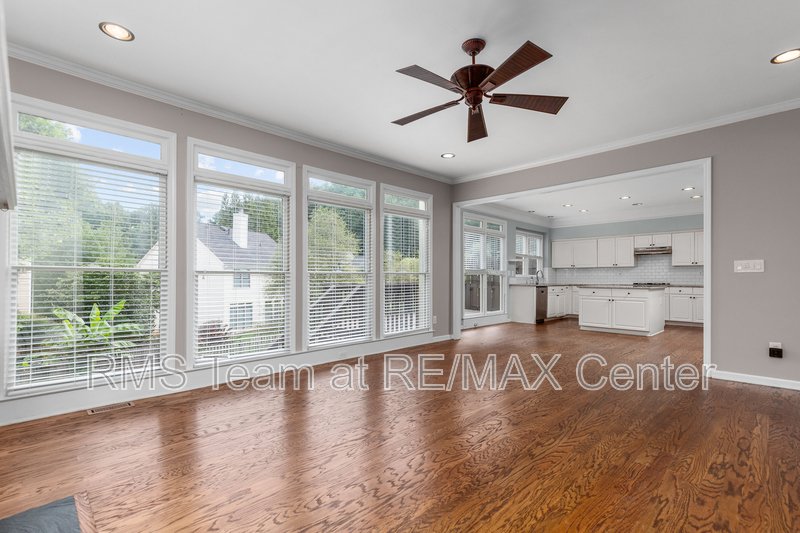 STUNNING 5 BR/3.5 BA Traditional in Dunwoody! property image