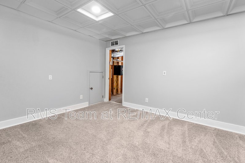 STUNNING 5 BR/3.5 BA Traditional in Dunwoody! property image