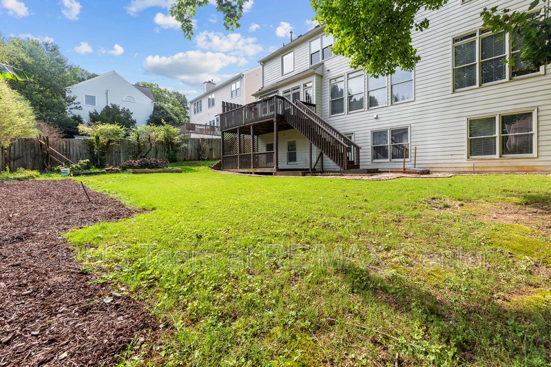 STUNNING 5 BR/3.5 BA Traditional in Dunwoody! property image