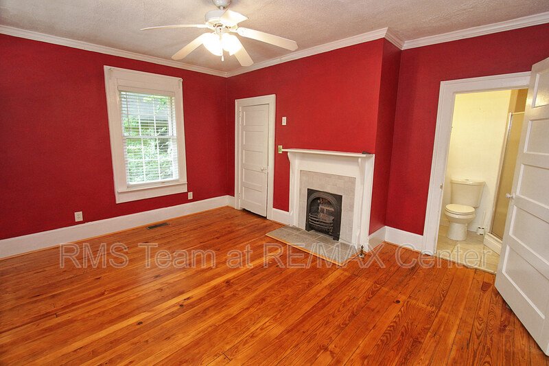 Beautiful 2 BR 2 BA Bungelow in Atlanta! property image
