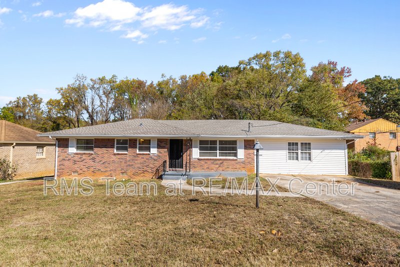 3 Bedroom, 2 Full Bath Ranch-Style Home property image