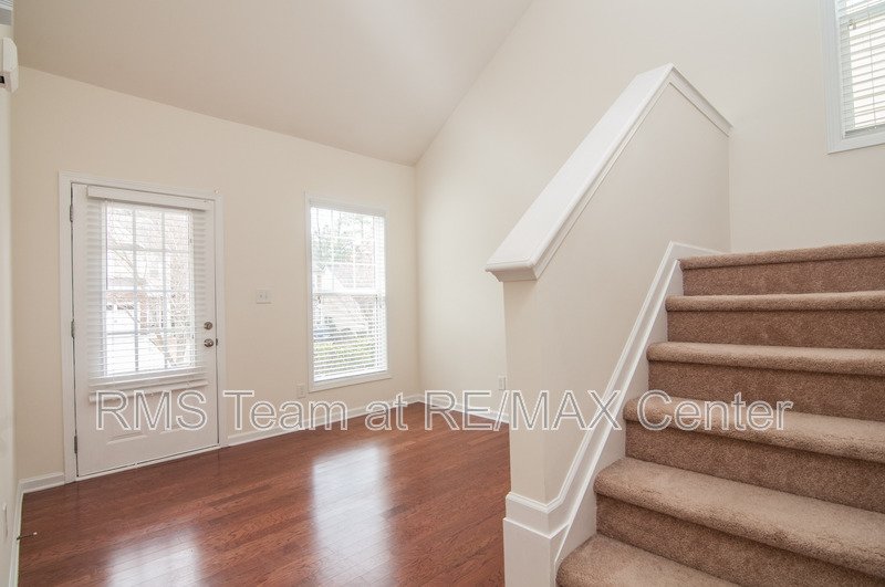 Great 3 Bedroom, 2 Bath Home with a Fenced-In Back Yard! property image