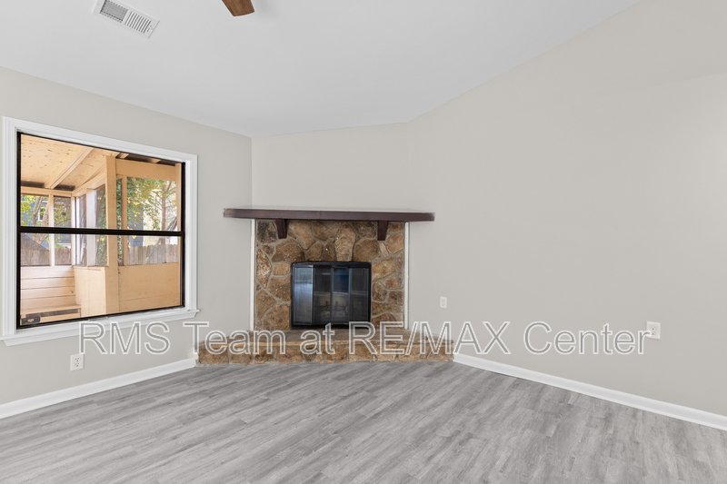 Renovated 3 Bedroom, 2 Full Bathroom Ranch Home property image