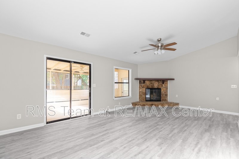 Renovated 3 Bedroom, 2 Full Bathroom Ranch Home property image