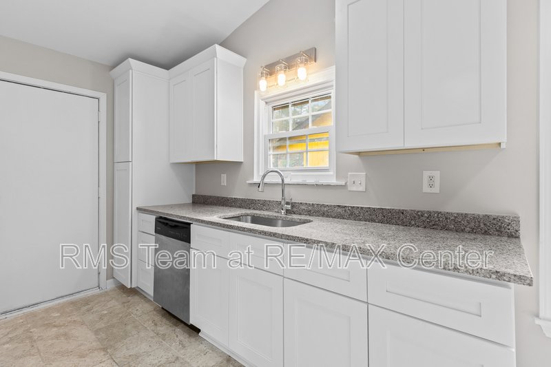 Renovated 3 Bedroom, 2 Full Bathroom Ranch Home property image