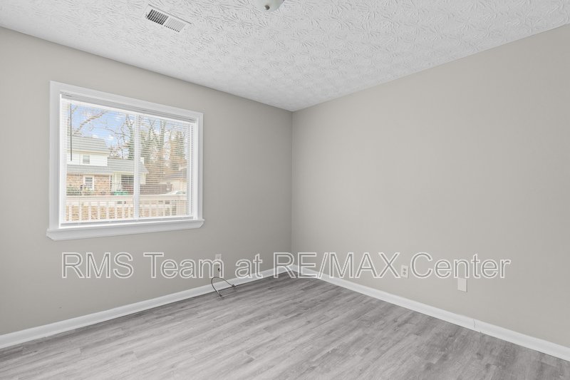 Renovated 3 Bedroom, 2 Full Bathroom Ranch Home property image