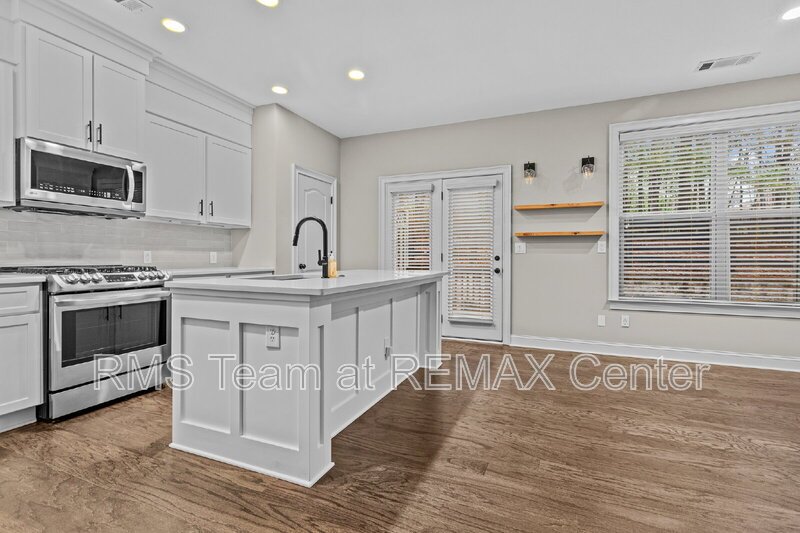 Seckinger High School District! property image