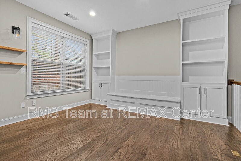 Seckinger High School District! property image
