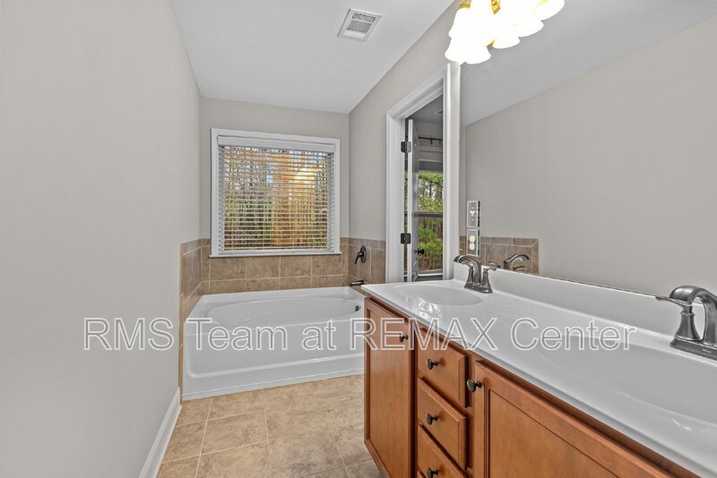 Seckinger High School District! property image
