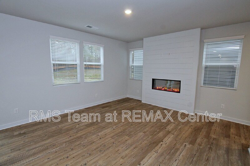 Cherokee Bluff High School District! property image