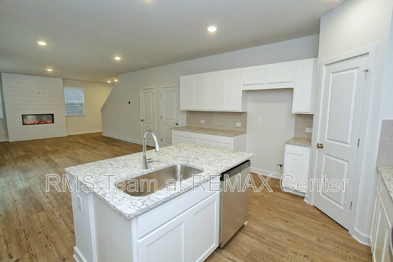 Cherokee Bluff High School District! property image