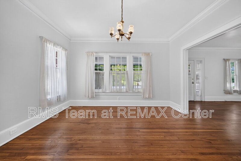 Highly Desirable Midtown High School District! property image