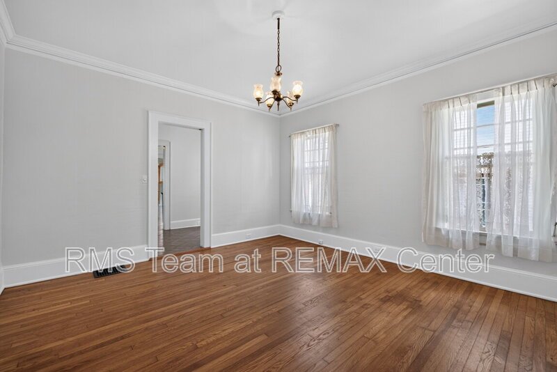 Highly Desirable Midtown High School District! property image