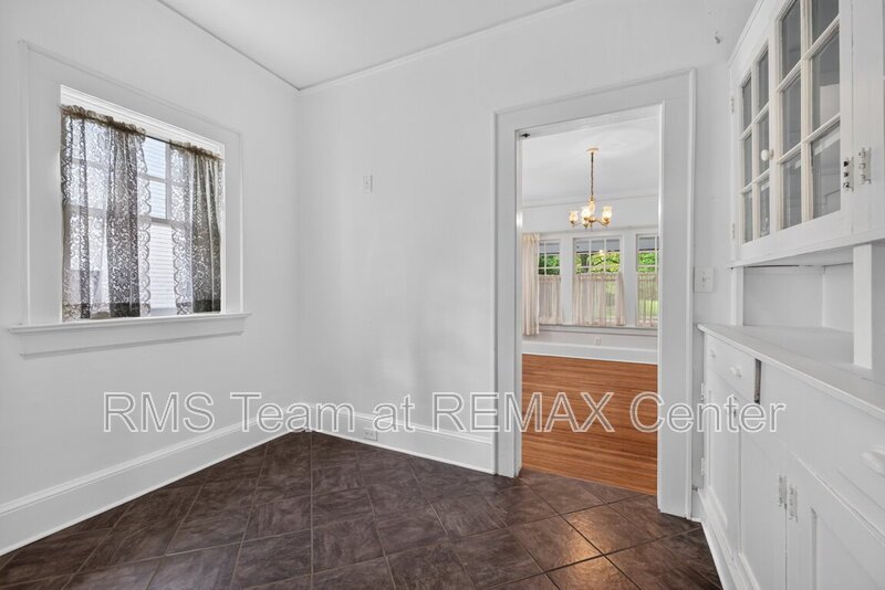 Highly Desirable Midtown High School District! property image