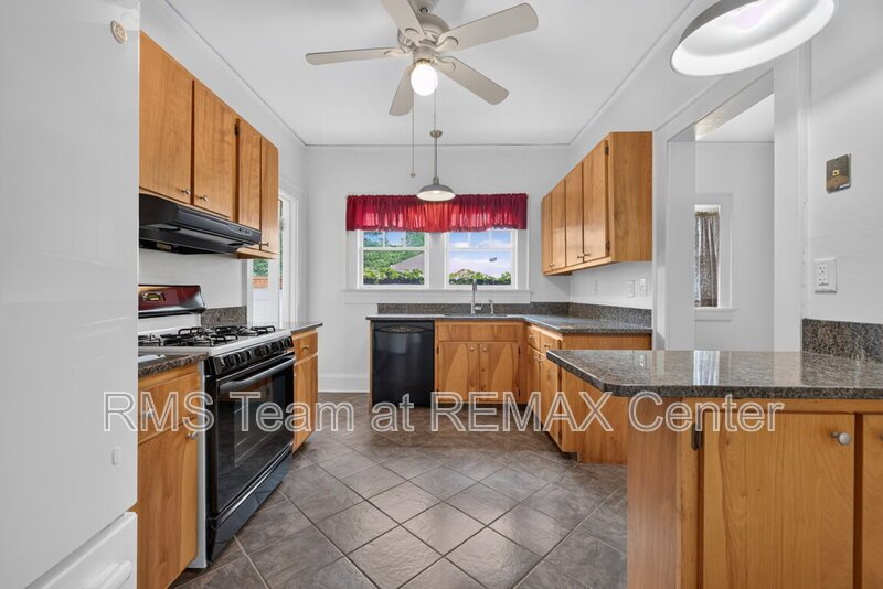 Highly Desirable Midtown High School District! property image