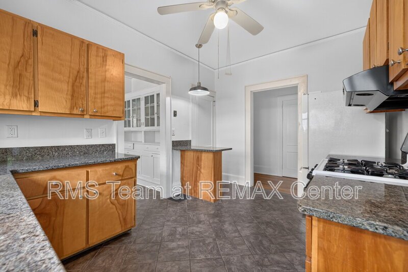 Highly Desirable Midtown High School District! property image