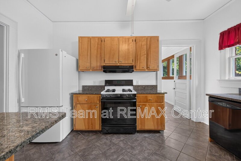 Highly Desirable Midtown High School District! property image