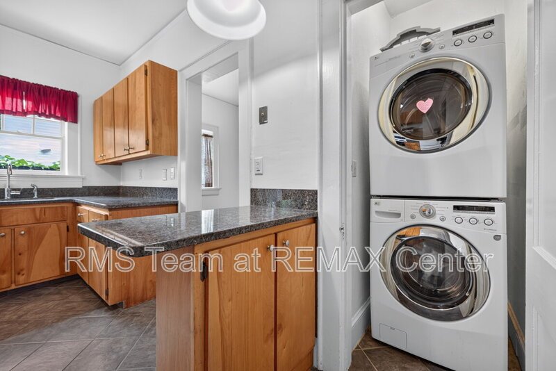Highly Desirable Midtown High School District! property image