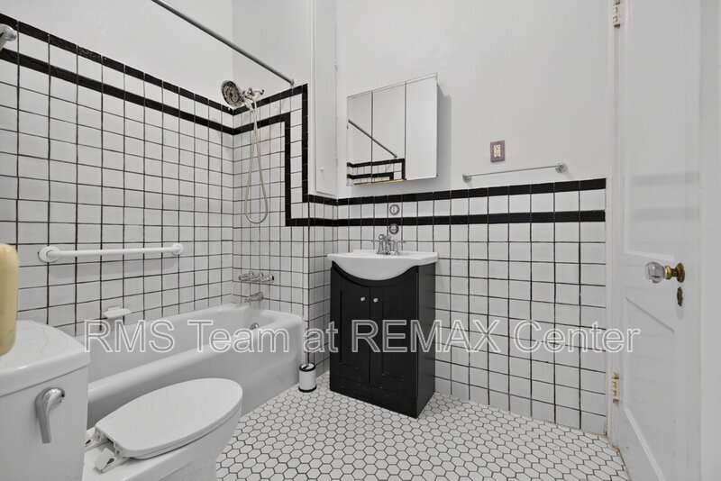 Highly Desirable Midtown High School District! property image