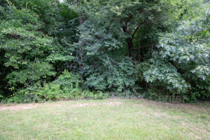 Highly sought-after Mill Creek School District! property image