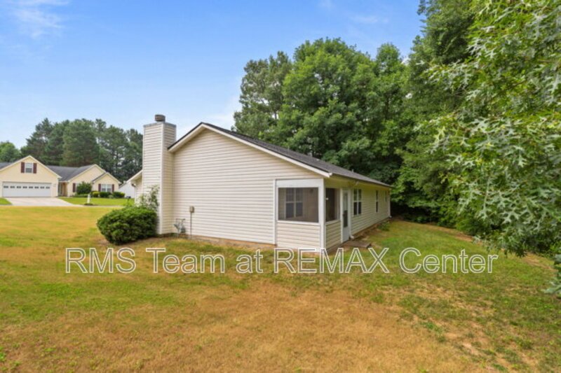 Highly sought-after Mill Creek School District! property image