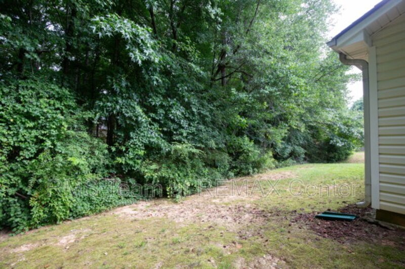 Highly sought-after Mill Creek School District! property image