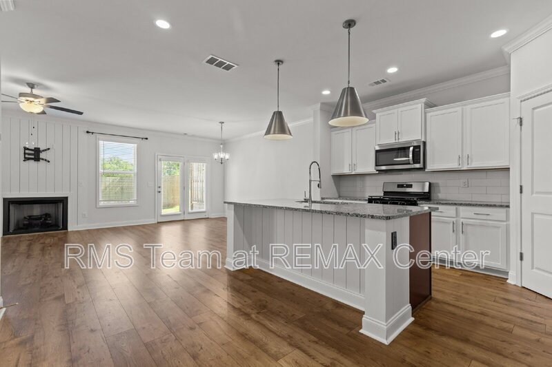 READY TO MOVE IN! property image