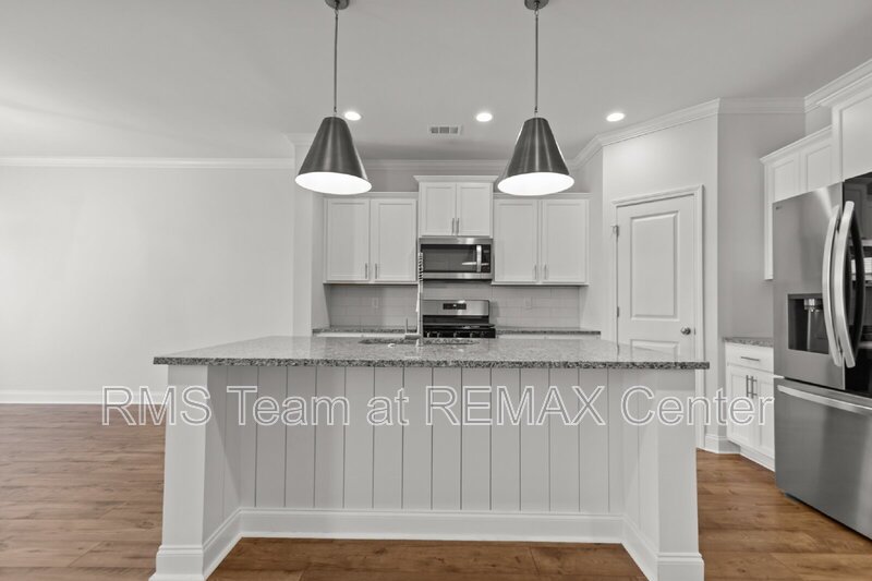 READY TO MOVE IN! property image