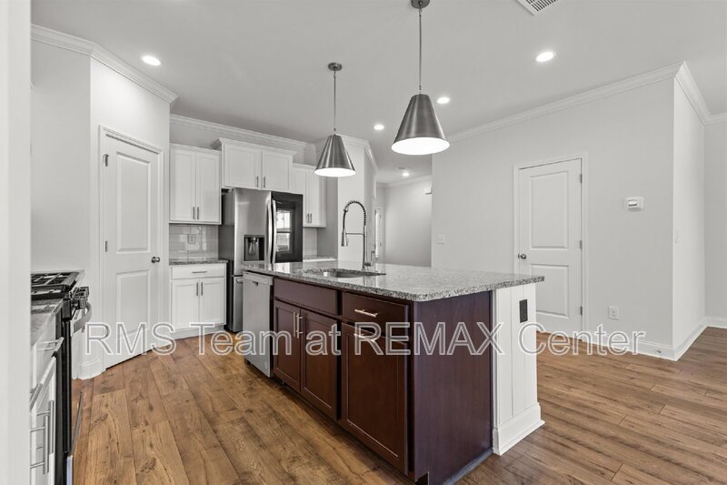 READY TO MOVE IN! property image