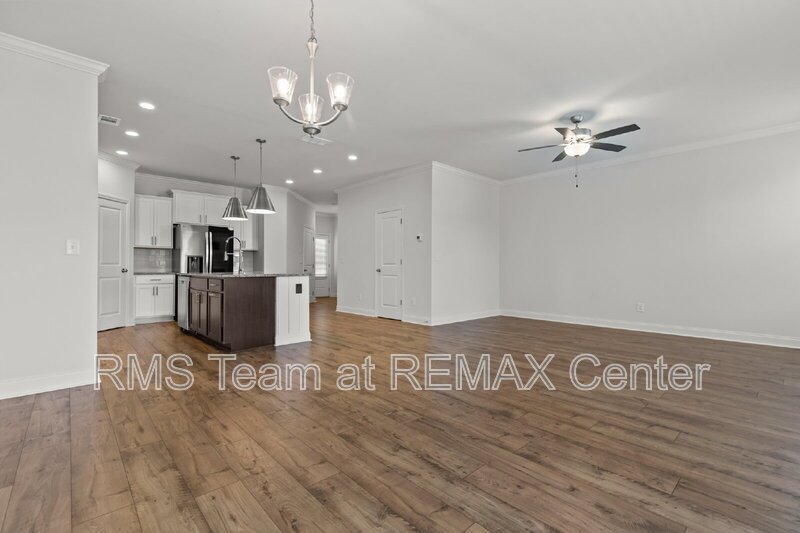 READY TO MOVE IN! property image