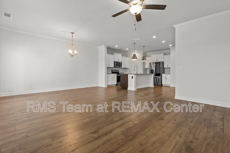READY TO MOVE IN! property image