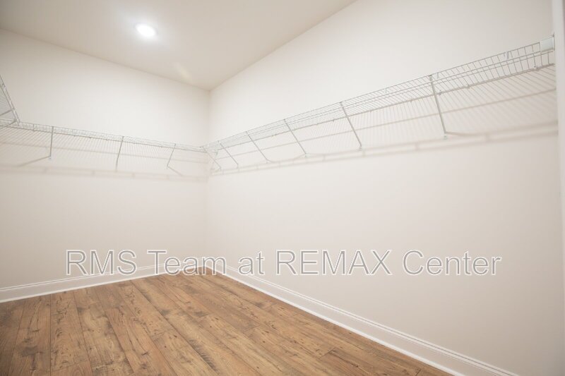 READY TO MOVE IN! property image