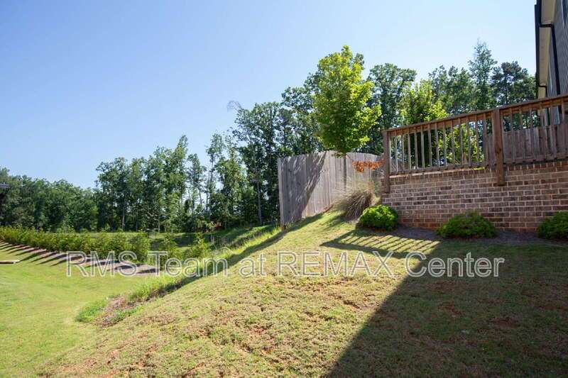 READY TO MOVE IN! property image