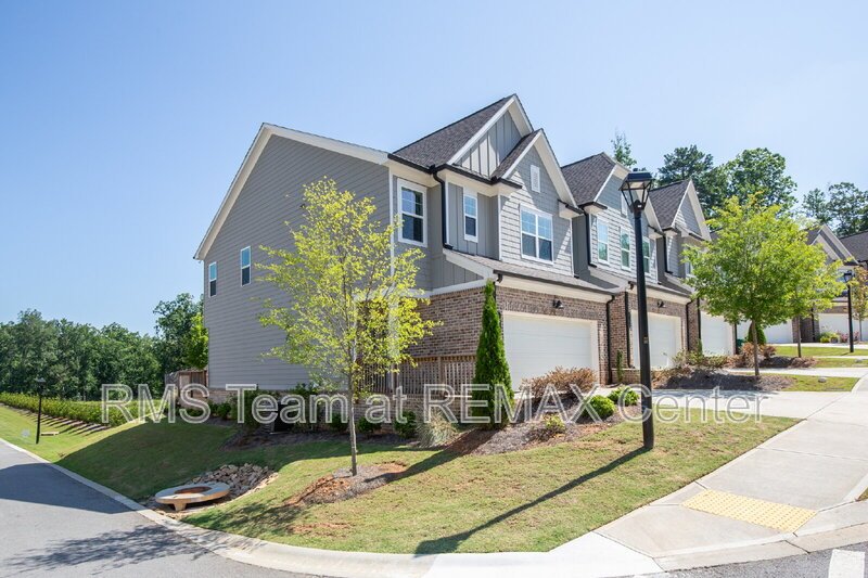 READY TO MOVE IN! property image