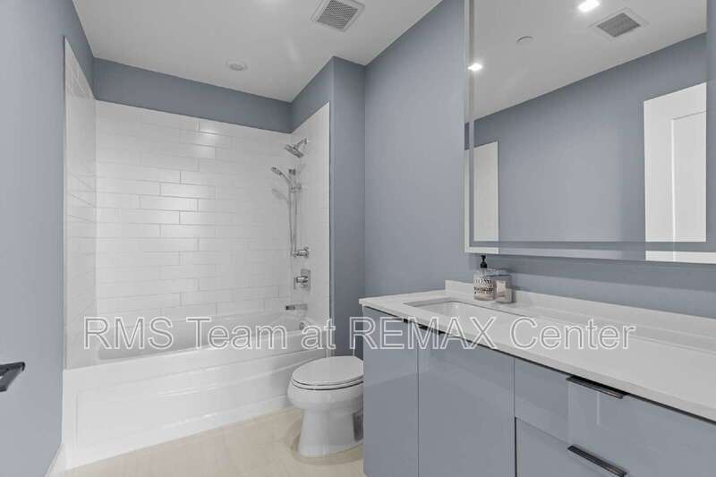 Upscale modern living in W. Midtown's sleekest & tallest High-Rise! property image