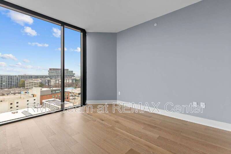 Upscale modern living in W. Midtown's sleekest & tallest High-Rise! property image